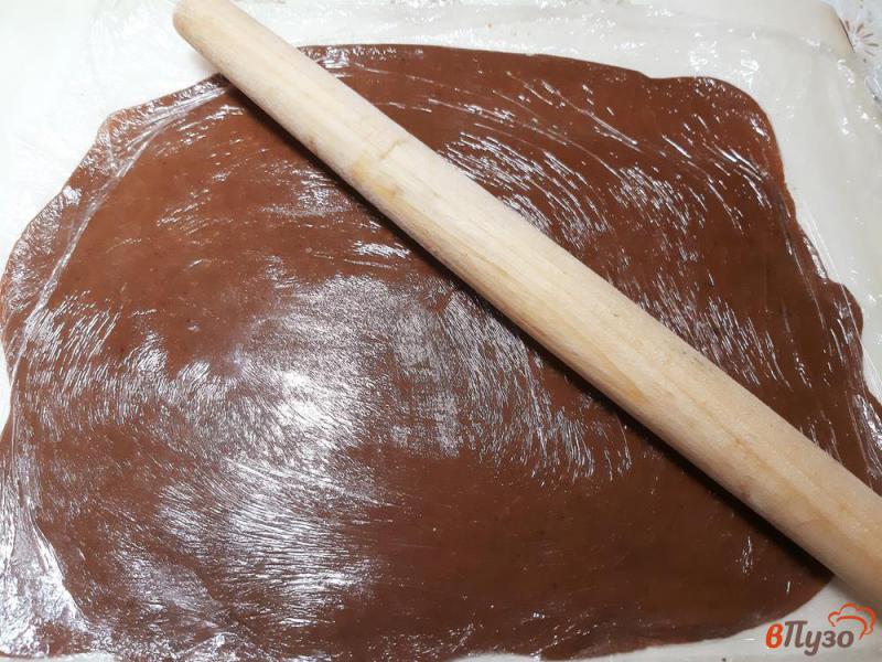 Фото приготовление рецепта: Печенье с какао и сгущенкой шаг №9