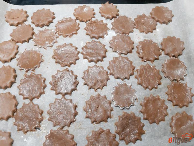 Фото приготовление рецепта: Печенье с какао и сгущенкой шаг №11