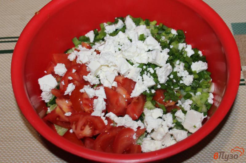 Фото приготовление рецепта: Овощной салат с сыром шаг №4