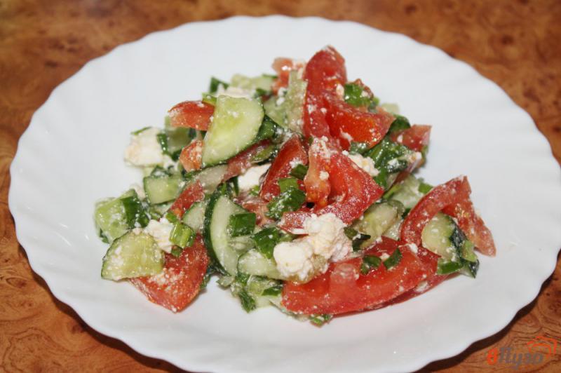 Фото приготовление рецепта: Овощной салат с сыром шаг №5