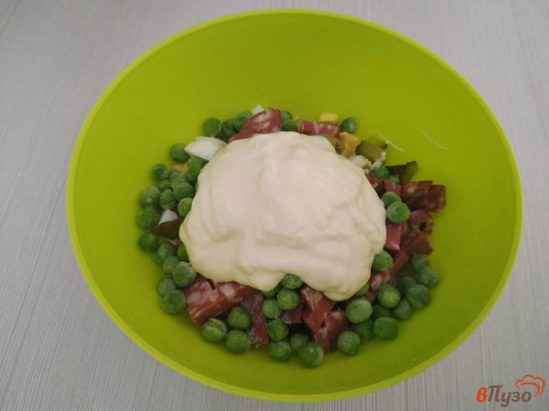 Фото приготовление рецепта: Салат оливье с копчёной колбасой шаг №5