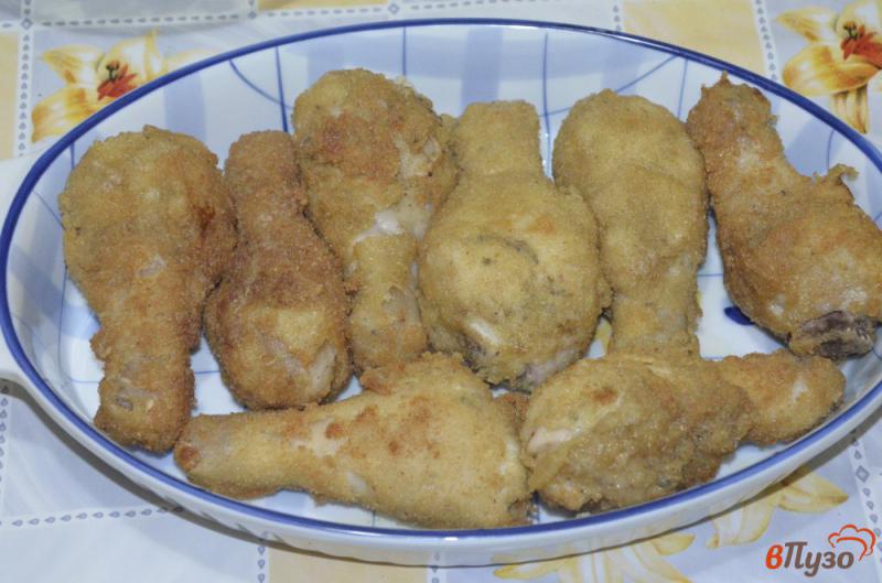 Фото приготовление рецепта: Куриные голени в панировке шаг №4