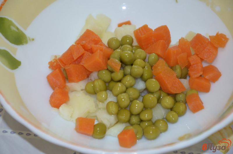 Фото приготовление рецепта: Постный овощной салат с маринованной спаржевой фасолью шаг №2