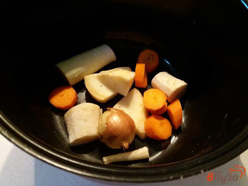 Фото приготовление рецепта: Куриный суп с детскими макаронами шаг №1