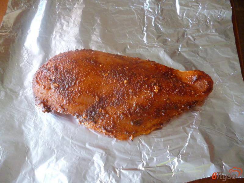 Фото приготовление рецепта: Куриное филе запечённое в духовке шаг №4