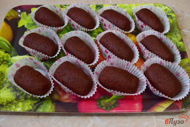 Фото приготовление рецепта: Шоколадная картошка из ванильного бисквита шаг №6