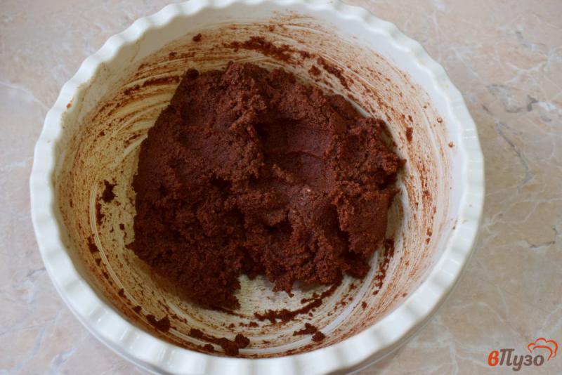 Фото приготовление рецепта: Шоколадная картошка из ванильного бисквита шаг №5