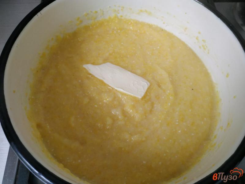 Фото приготовление рецепта: Мамалыга со сливками и цукатами шаг №6