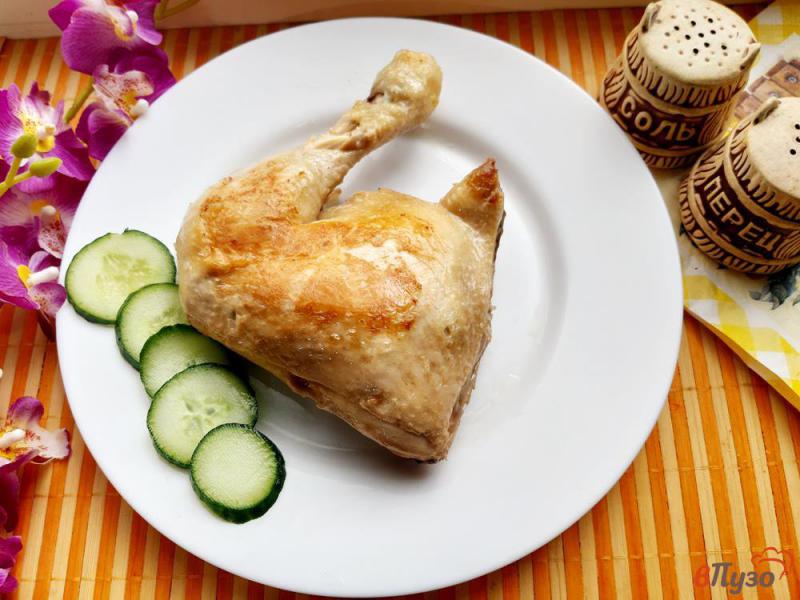 Фото приготовление рецепта: Куриные окорочка запеченные в соусе тартар шаг №4