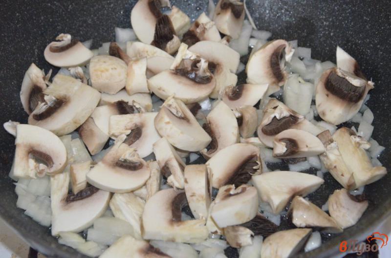 Фото приготовление рецепта: Постная картофельная запеканка со стручковой фасолью и грибами шаг №1