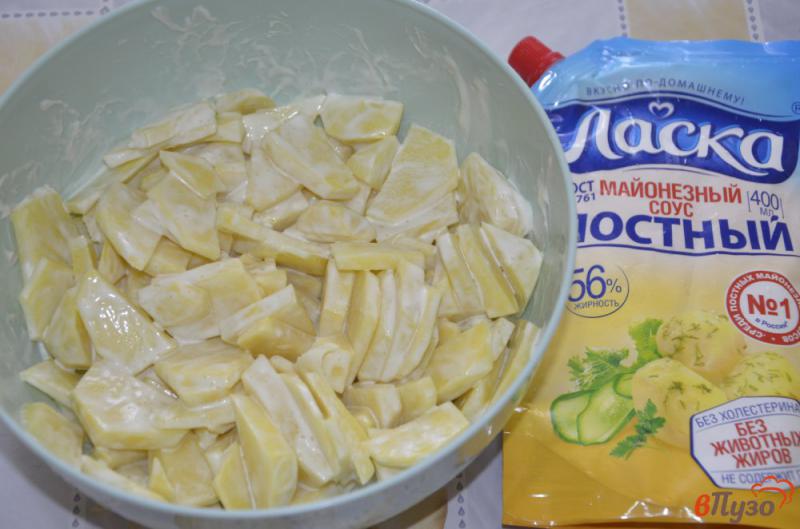 Фото приготовление рецепта: Постная картофельная запеканка со стручковой фасолью и грибами шаг №3