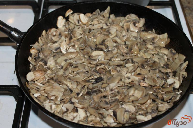 Фото приготовление рецепта: Лаваш с грибами и сыром шаг №1