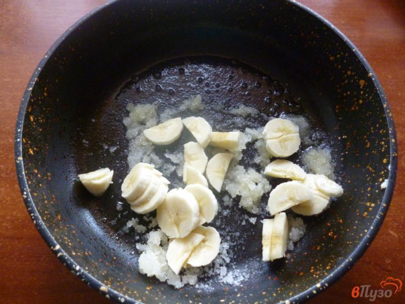 Фото приготовление рецепта: Сырники с бананом шаг №6