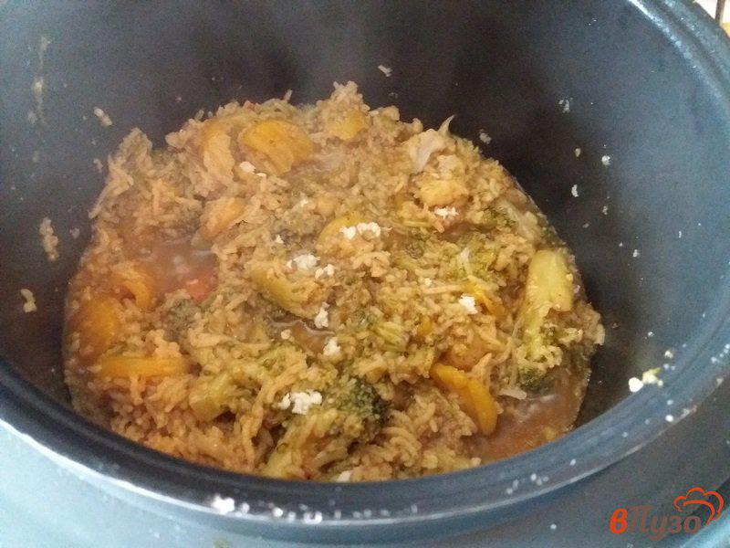 Фото приготовление рецепта: Рис  с овощами на мясном бульоне в мультиварке шаг №5