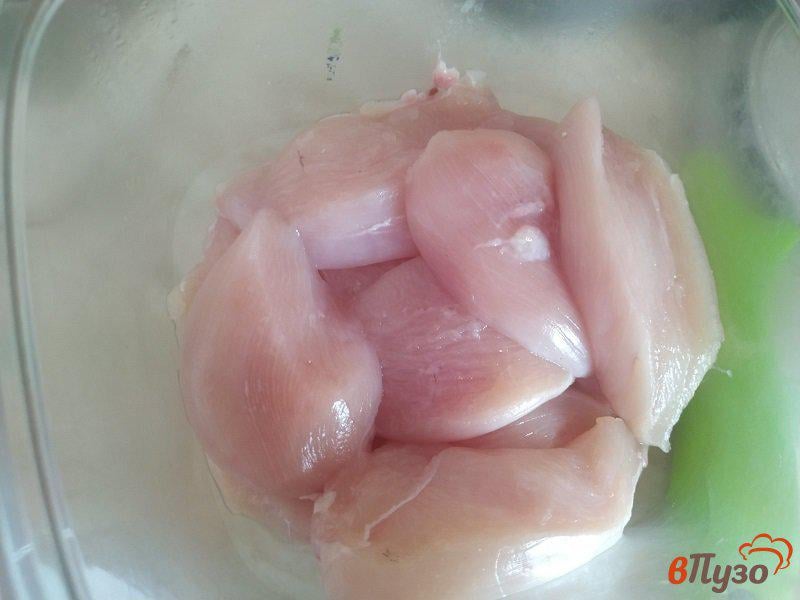 Фото приготовление рецепта: Отбивные из куриного филе с сыром джугас шаг №1