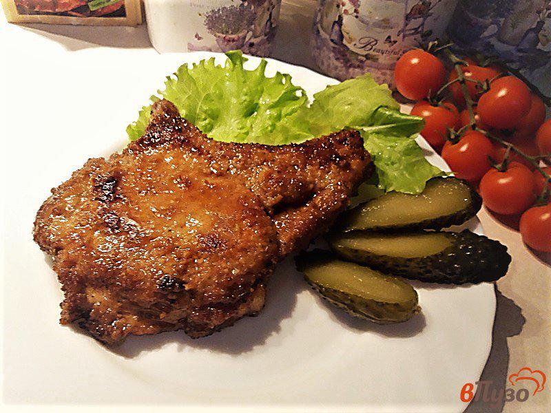 Фото приготовление рецепта: Отбивная из свининой корейки на кости (Kotliel shabowy) шаг №7