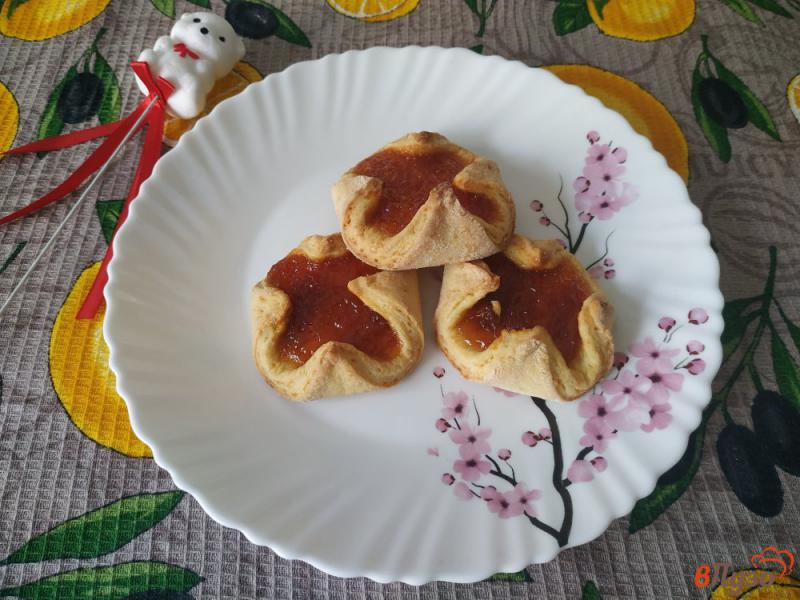 Фото приготовление рецепта: Песочное печенье с абрикосовым вареньем шаг №8