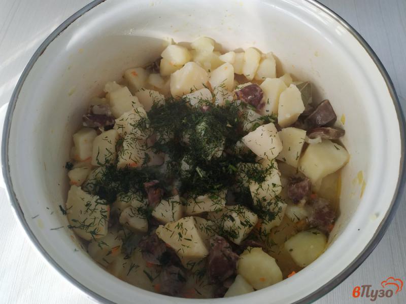 Фото приготовление рецепта: Картофель тушёный со свиным сердцем шаг №8