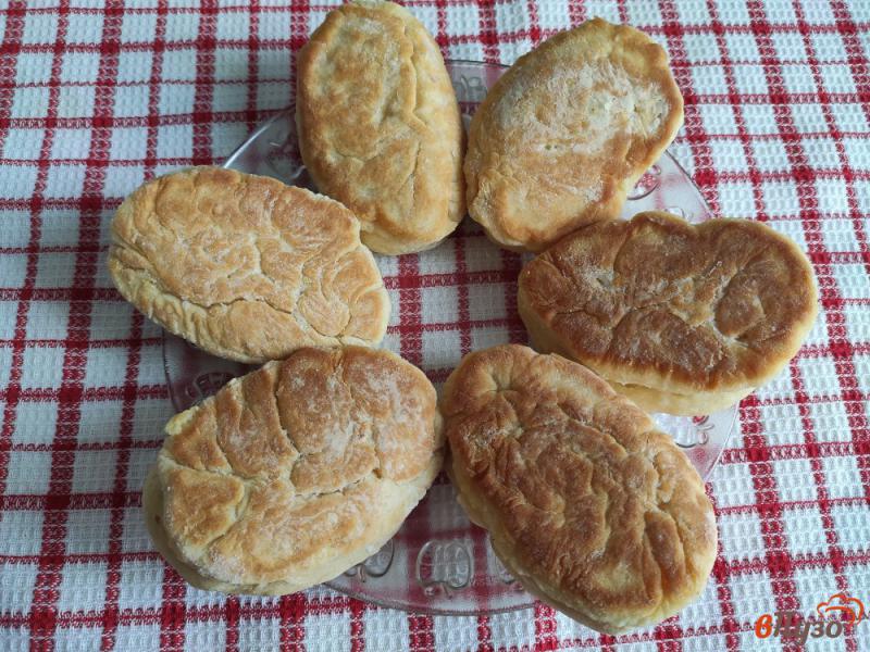 Фото приготовление рецепта: Пирожки с картофельным пюре и сыром шаг №13