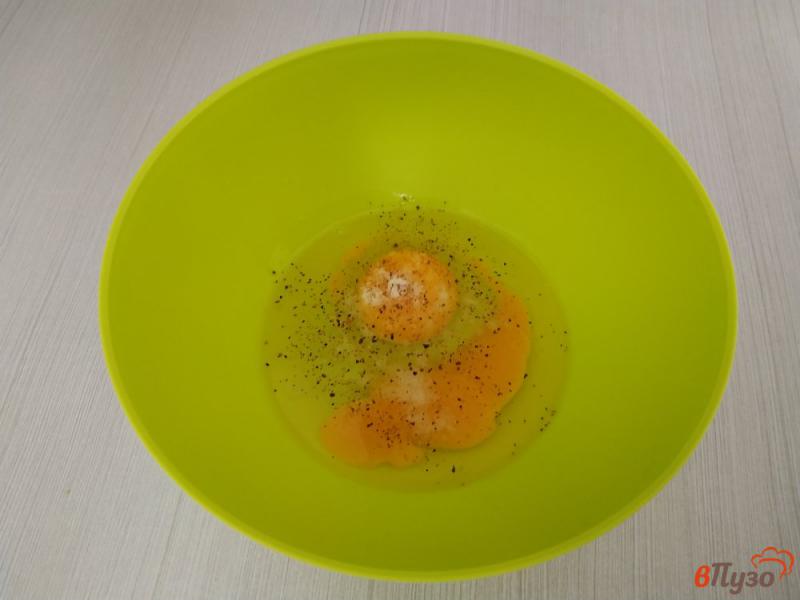 Фото приготовление рецепта: Запеканка из макарон сосисок и яиц шаг №6