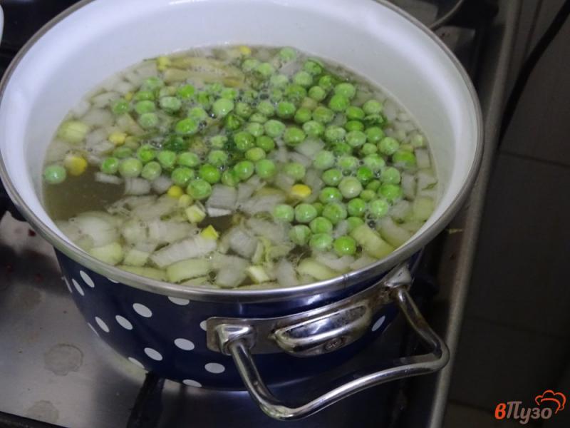 Фото приготовление рецепта: Разгрузочный суп с фасолью и кукурузой шаг №5