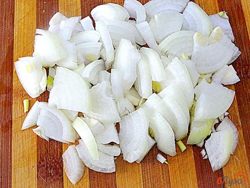 Фото приготовление рецепта: Картофель тушеный с грибами и со сметаной шаг №1