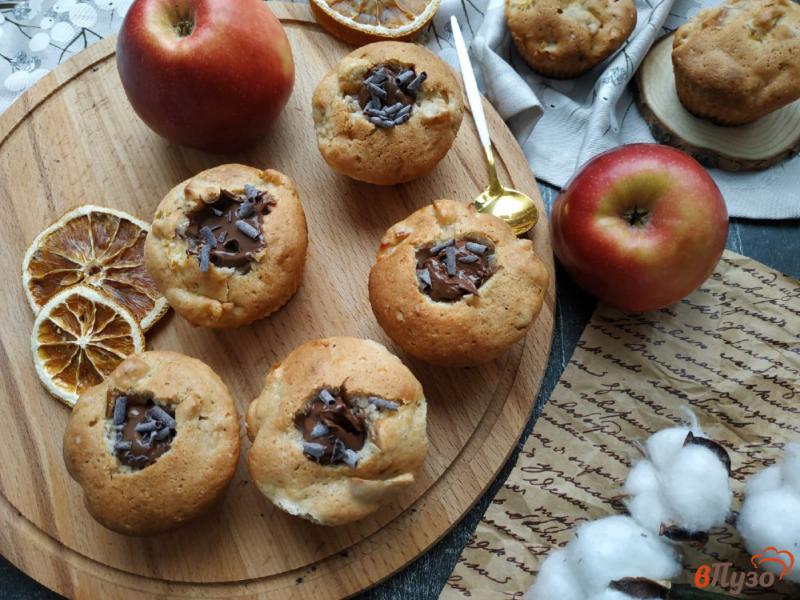 Фото приготовление рецепта: Яблочные кексы с Нутеллой шаг №10