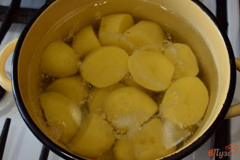 Фото приготовление рецепта: Картофельное пюре с брокколи шаг №1