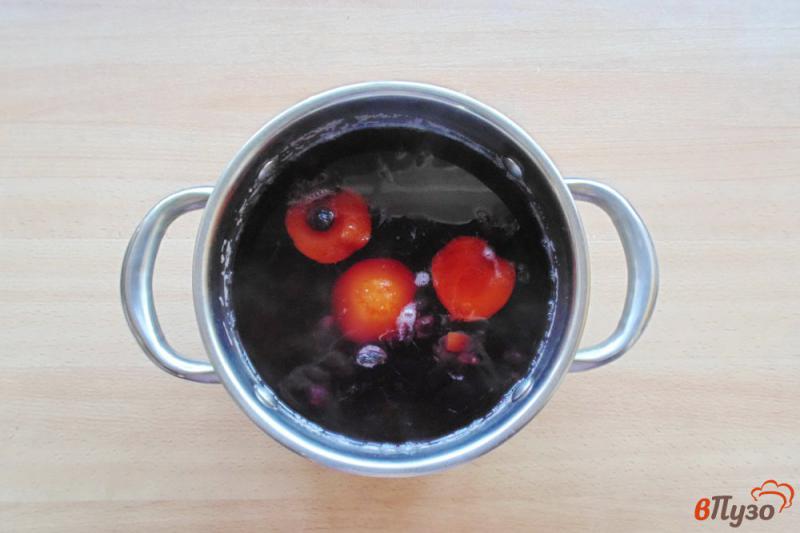 Фото приготовление рецепта: Кисель из абрикос и черной смородины шаг №5