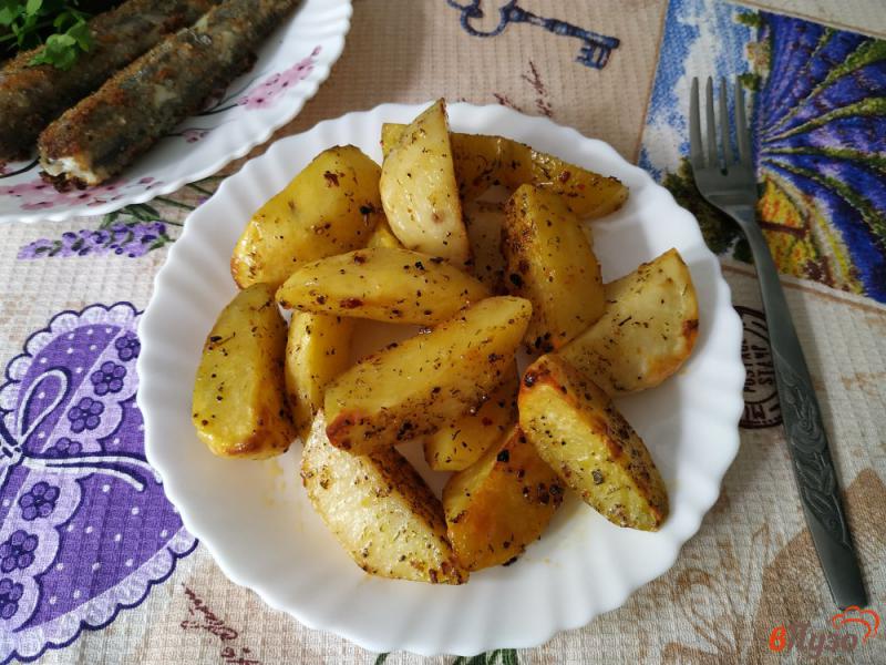Фото приготовление рецепта: Запечённый картофель с приправами в рукаве шаг №9
