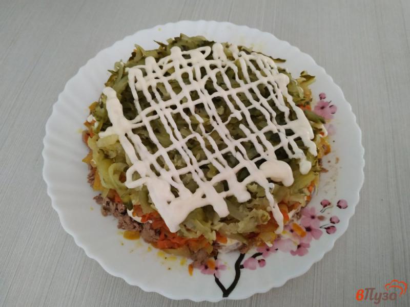 Фото приготовление рецепта: Слоёный салат из куриной печени шаг №6