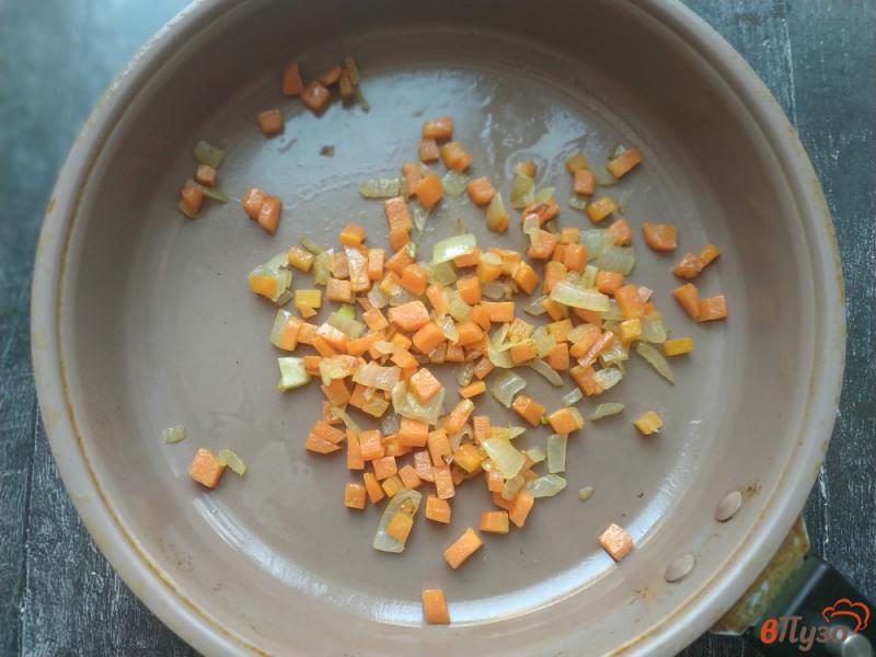 Фото приготовление рецепта: Рис карри с овощами и индейкой шаг №1