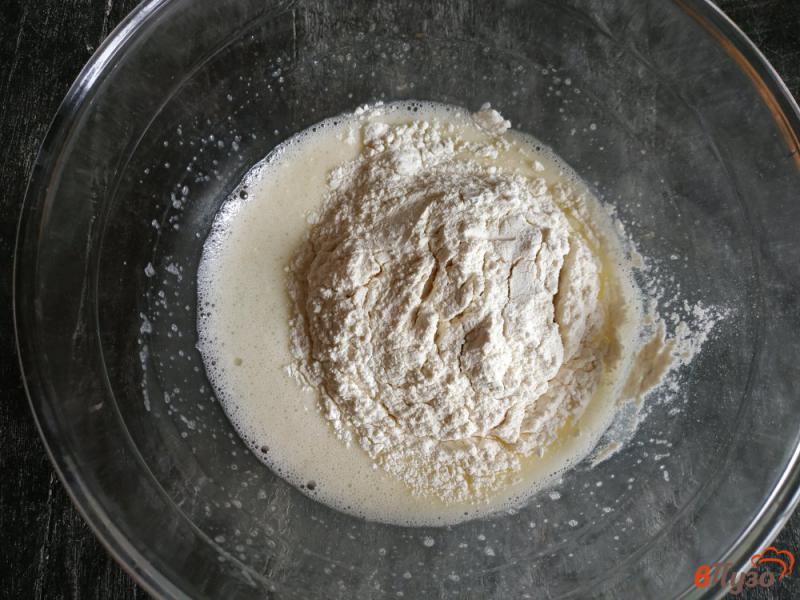 Фото приготовление рецепта: Персиковый пирог шаг №4