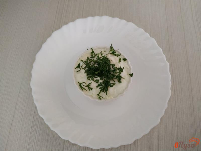 Фото приготовление рецепта: Яйцо пашот с адыгейским сыром в пароварке шаг №5