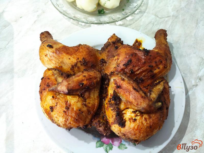 Фото приготовление рецепта: Цыплята запечённые целиком шаг №6