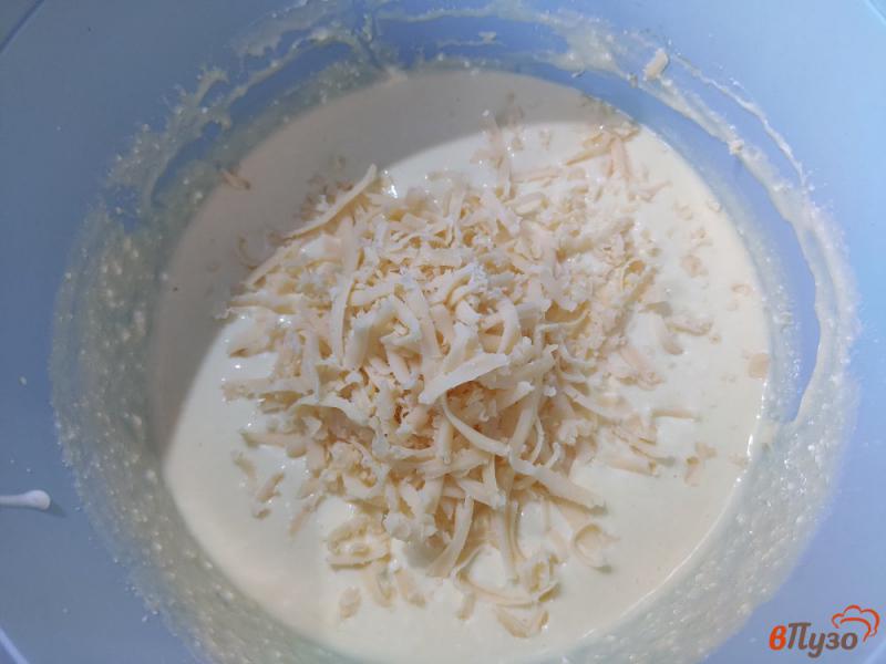 Фото приготовление рецепта: Творожно-сырные оладьи шаг №3