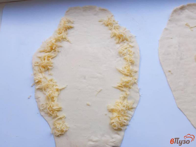 Фото приготовление рецепта: Хачапури по аджарски из слоеного теста шаг №5