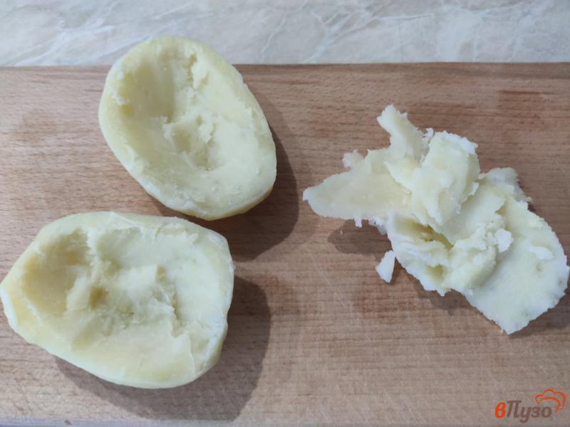 Фото приготовление рецепта: Фаршированный картофель шаг №2