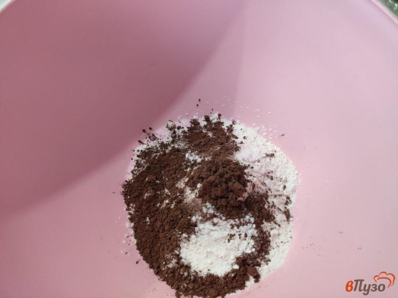 Фото приготовление рецепта: Десерт с заварным кремом и шоколадом шаг №1