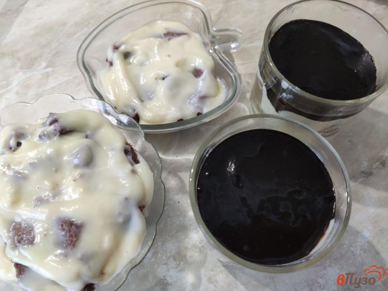 Фото приготовление рецепта: Десерт с заварным кремом и шоколадом шаг №16