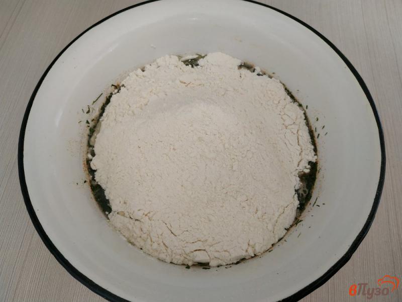 Фото приготовление рецепта: Формовой хлеб с паприкой и укропом шаг №4