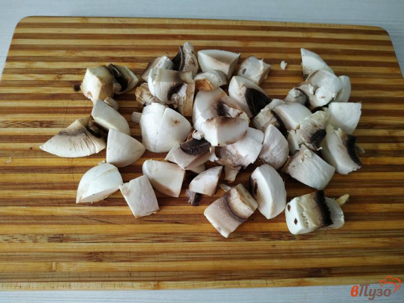 Фото приготовление рецепта: Куриный гуляш с грибами в пароварке шаг №2