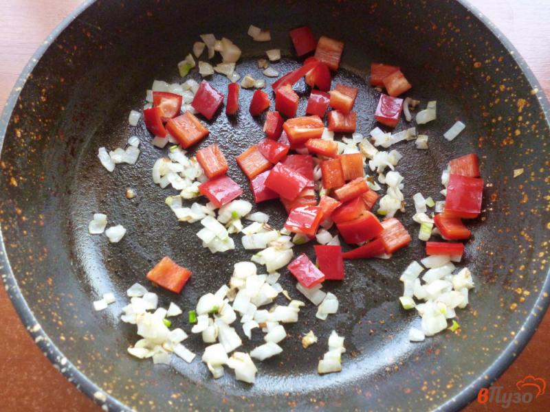 Фото приготовление рецепта: Красная чечевица с овощами шаг №2