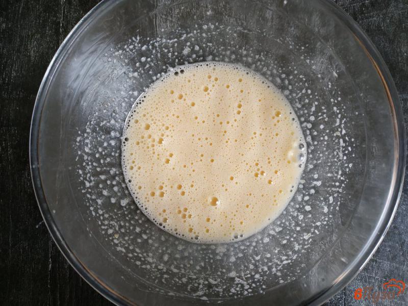 Фото приготовление рецепта: Пирог с яблоками и фундуком шаг №2