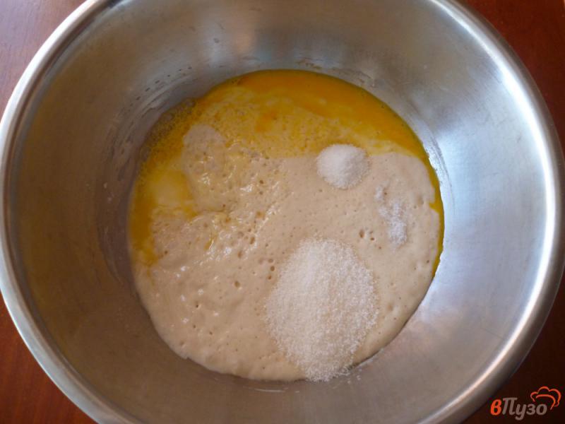 Фото приготовление рецепта: Синнабоны с яблоками и карамельным соусом шаг №3