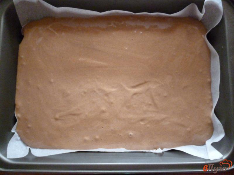 Фото приготовление рецепта: Шоколадно-кофейный бисквит шаг №6