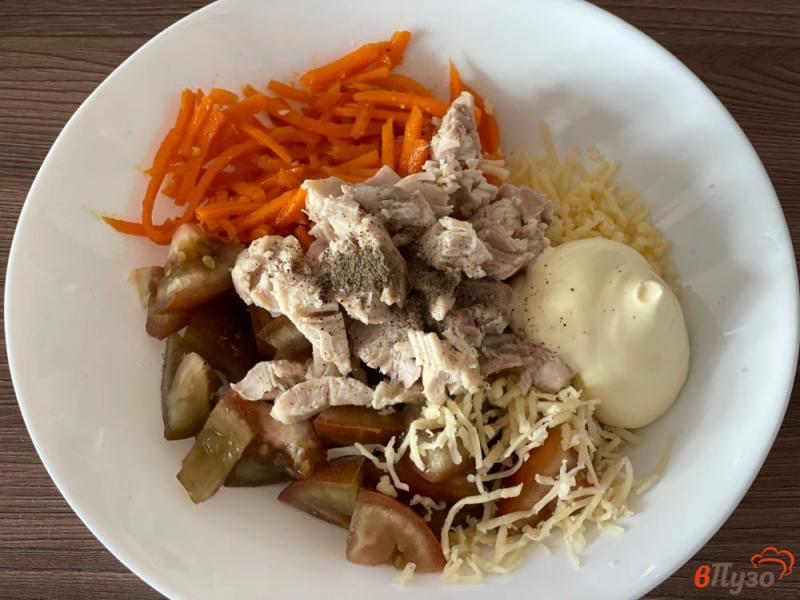Фото приготовление рецепта: Салат с курицей и морковью по-корейски шаг №4