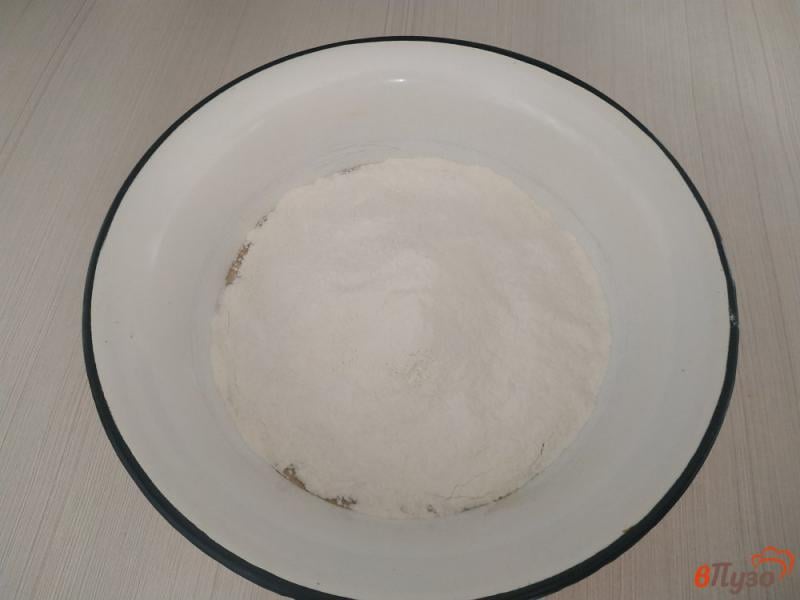 Фото приготовление рецепта: Медовое печенье с корицей шаг №4
