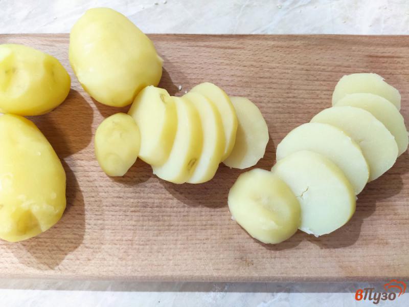 Фото приготовление рецепта: Картофельная запеканка с квашеной капустой шаг №6