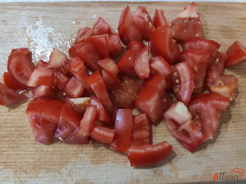 Фото приготовление рецепта: Овощной салат с жареными кабачками шаг №5
